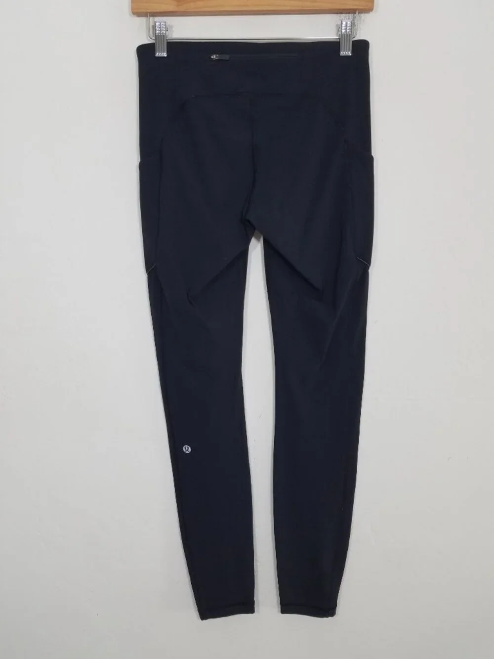 Lululemon Legging with Side Pockets Black Size 6